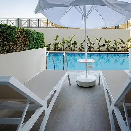 Hotel Victory Volare Side