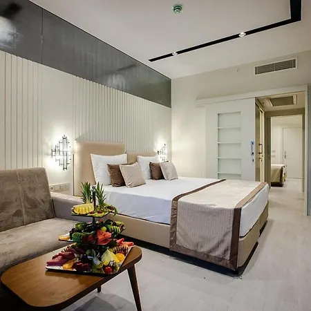 Hotel Victory Volare Side